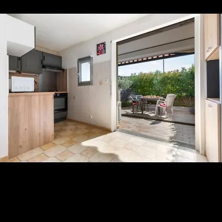4-person * Agde