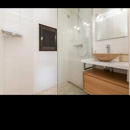 4-person * Agde
